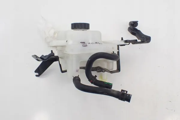 Depósito de líquido de frenos OEM 47220-0D181 Toyota Yaris image 4