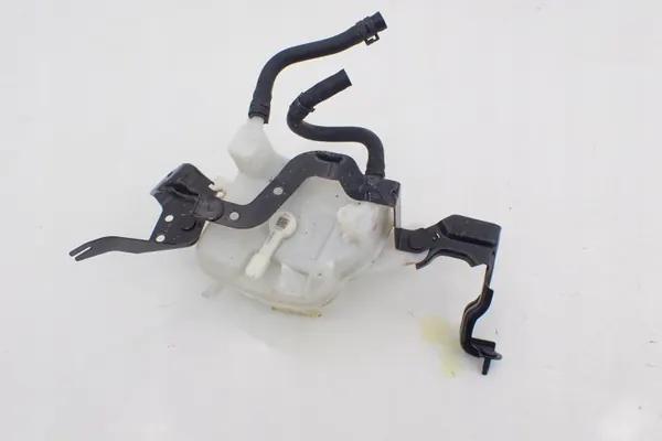 Depósito de líquido de frenos OEM 47220-0D181 Toyota Yaris image 5