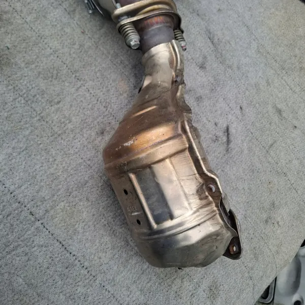 Catalyseur OEM AEE AEL pour Mitsubishi Outlander image 4