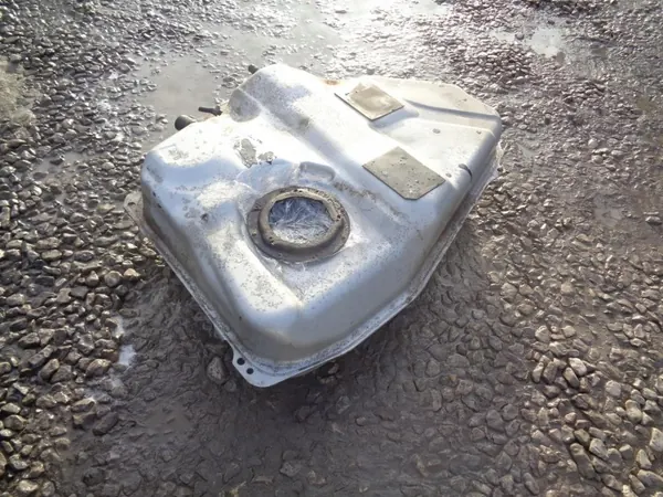 Polttoainesäiliö OEM BAK ZBIORNIK PALIWA MAZDA V 5 image 3