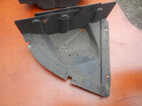 Lower Left + Right Wheel Arch IVECO DAILY image 4