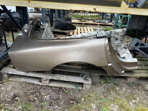 Chevrolet Corvette C4 rechter achter spatbord 1984-1996 image 2