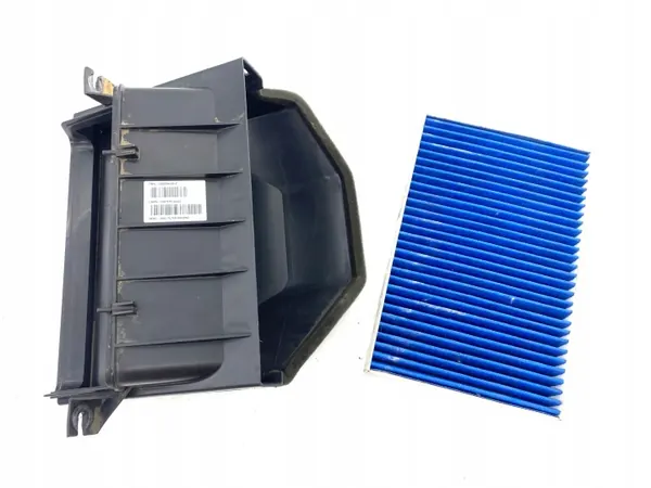 Tesla S Kupéfilter Hölje OEM 1013535-00-b image 2