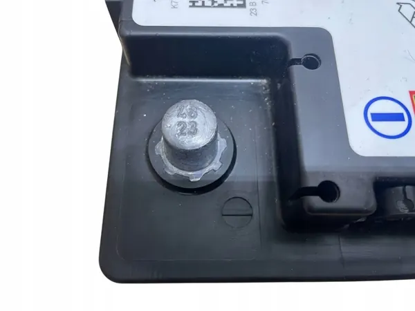 Batterie AGM OEM 6806756 12V 70Ah pour BMW image 3