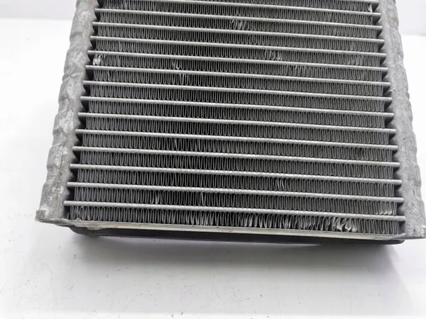 Volvo V60 2012 Lämmitysydin A/C OEM L5174007 image 7