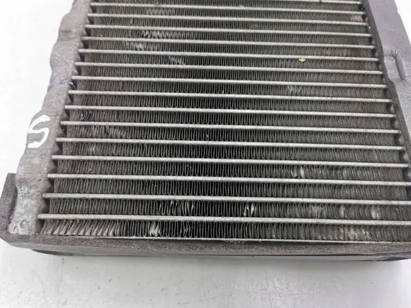 Volvo V60 2012 Lämmitysydin A/C OEM L5174007 image 8