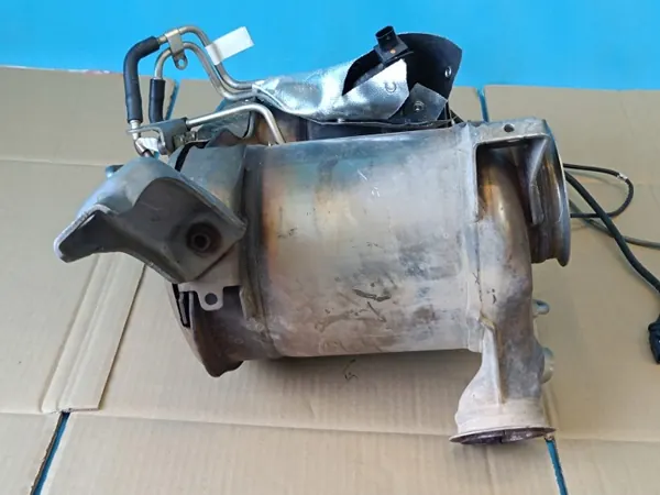 OEM 05L131705P 05L131602E Skoda Catalisador DPF image 5