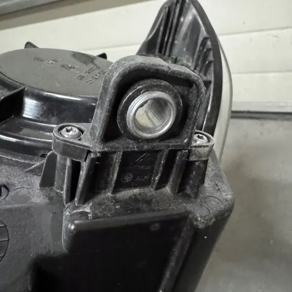 Oikea Ajovalo VW Passat CC Käytetty image 4