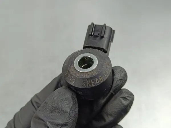 Sensor de batida Suzuki OEM 72R0KNE48 - Usado image 3