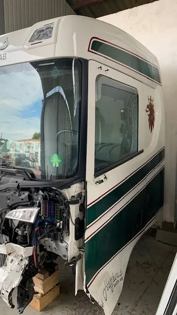 Cabine Scania R/S OEM 2104987 - État Utilisé image 3