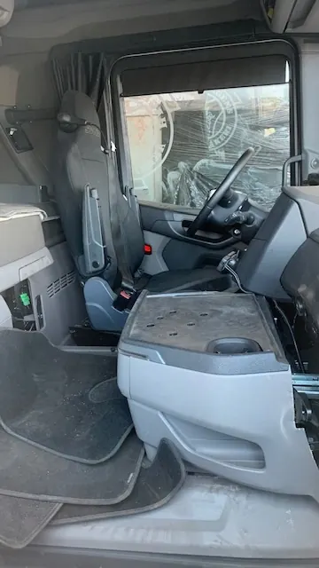 Cabine Scania R/S OEM 2104987 - État Utilisé image 9