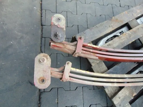 Ressort à lames avant Iveco OE - 3 lames, occasion image 5