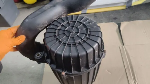 Filtro de ar usado OEM 22333 para Fiat Ducato image 4