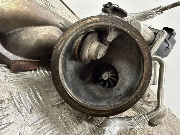 Turbocharger BMW X1 (F48) 2.0L gasoline 2016 7641800 image 3