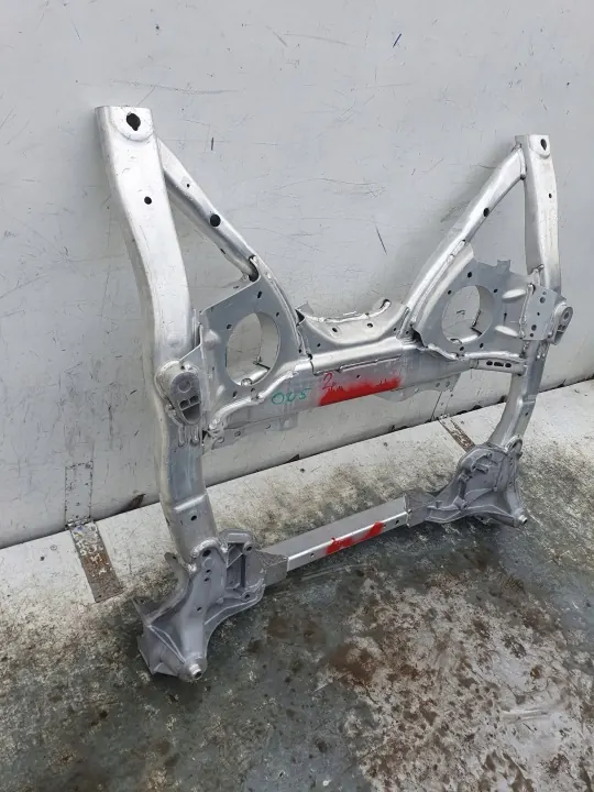 Support moteur avant OEM 6895092 pour BMW 7 G70 image 3
