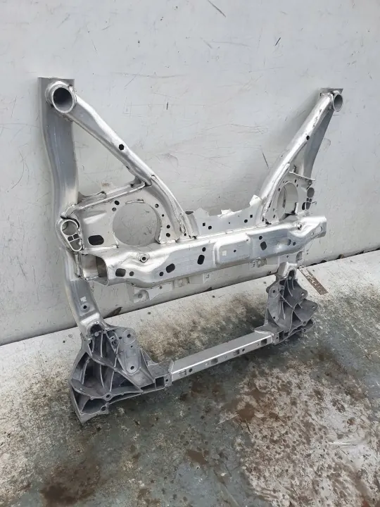 Support moteur avant OEM 6895092 pour BMW 7 G70 image 9