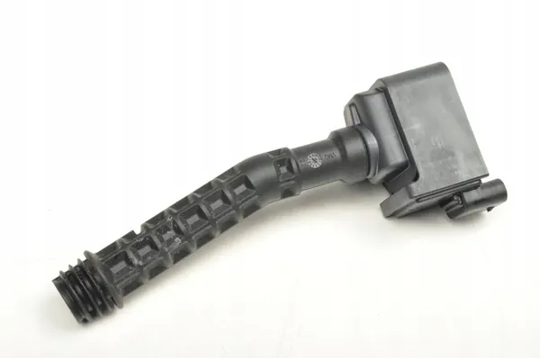 Bobina de encendido alta tensión Volvo XC60 2022 OEM 32140176 image 2
