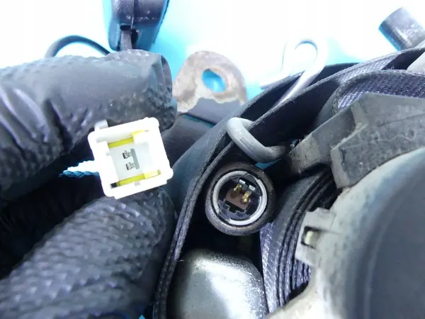 Seat Belt Front Right Peugeot 207 5D OEM 6250176 image 3