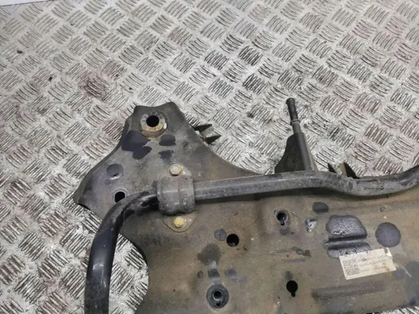 Hyundai i30 III SANKI OEM 62401G4AA0 - Usado image 8