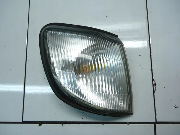 Clignotant Avant Droit Subaru Forester I OEM image 2
