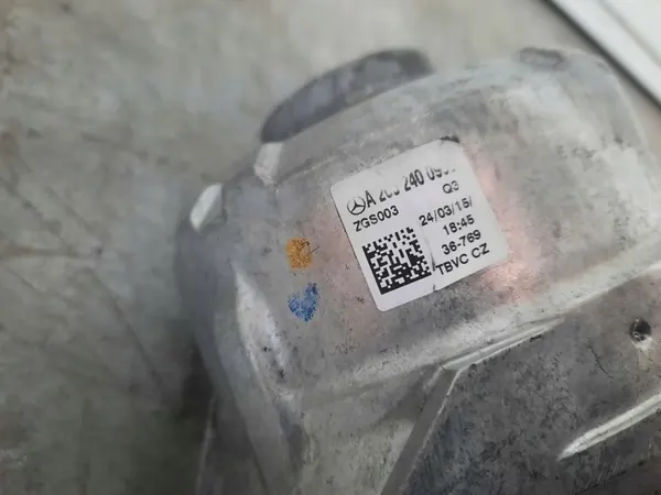 MERCEDES W205 4 MATIC Soporte de Motor image 5