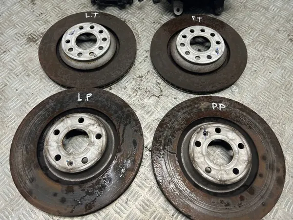 Conjunto de discos de travão OEM Dianteiro e Traseiro - Audi OE image 2