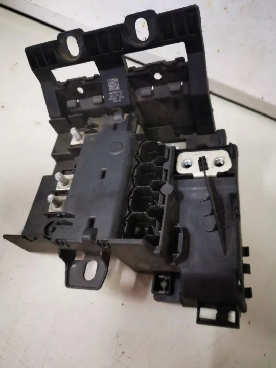 Boîte de distribution d'alimentation OEM 6841701 BMW X3 G01 image 2