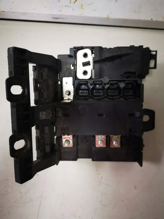 Boîte de distribution d'alimentation OEM 6841701 BMW X3 G01 image 3