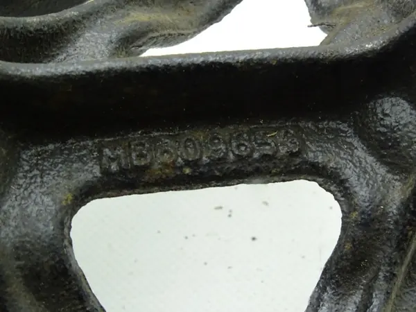 Mitsubishi MB609653 AC-kompressorfäste 3000GT image 3