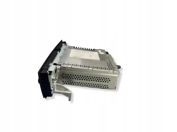 Radio BMW E90 E91 OEM AL900180495012 - Usado image 3