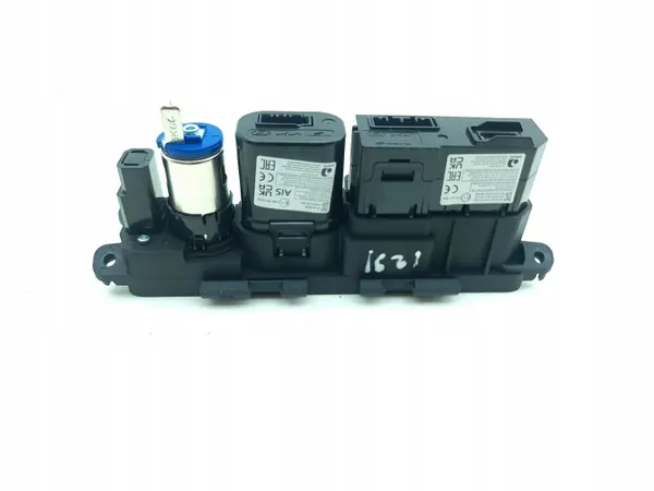 Puerto USB Hyundai Kona II OEM 961A0BE100 - Usado image 7