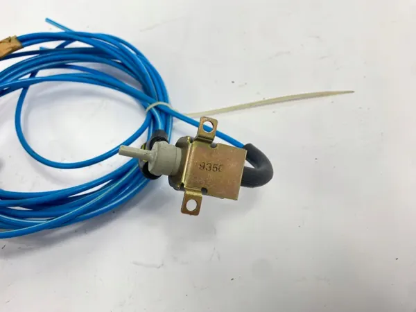 Sitzklappventil OEM 0008001178 Mercedes W124 image 9