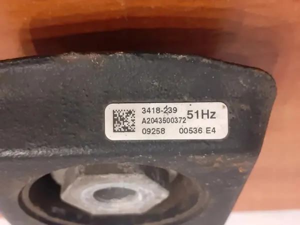 Suporte redutor traseiro OEM 11776 Mercedes-Benz image 3