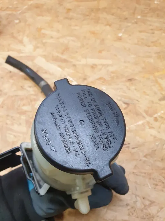 Réservoir direction assistée Mercedes X-Class W470 OEM image 4