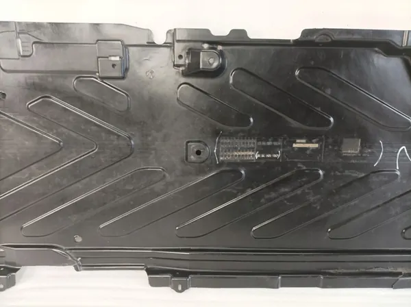 UNDERBODSKYDD PLATTA HÖGER MERCEDES C-KLASS W205 A2056842000 image 10