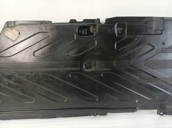 UNDERBODSKYDD PLATTA HÖGER MERCEDES C-KLASS W205 A2056842000 image 6