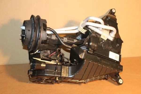 Chauffage Arrière BMW X7 G07 LCI image 3