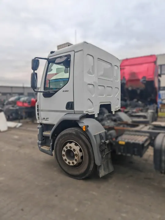 Complete cabine DAF LF Euro 6 met dagmasker OEM -DA image 3