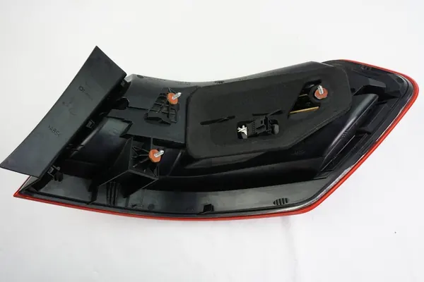 Linker achterlicht Mercedes W212 A2128201164L image 8