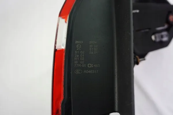 Linker achterlicht Mercedes W212 A2128201164L image 9