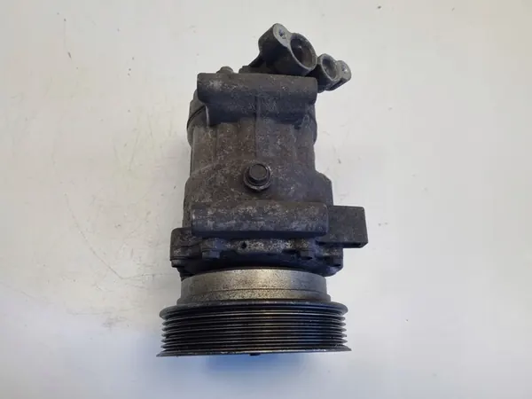 Compressore aria condizionata RENAULT CLIO III 8200953359 image 6