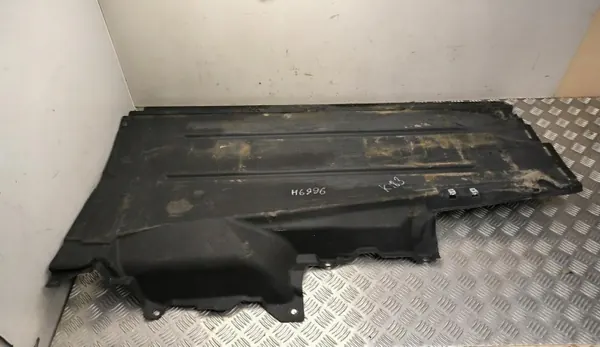 Gebruikte Audi Q5 motoronderplaat OEM 8MA825208 image 3