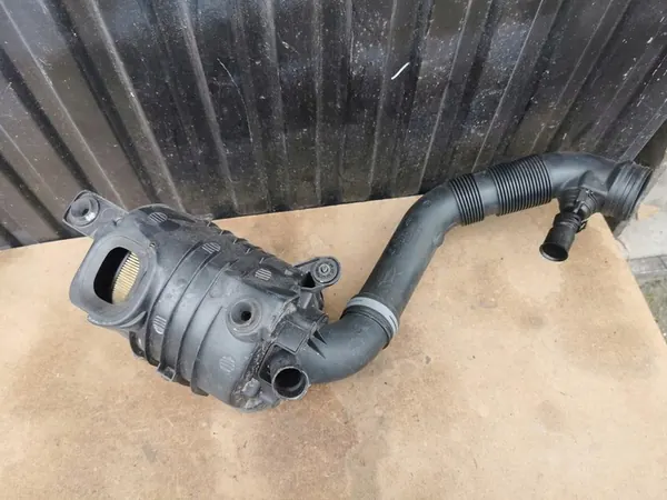 Luftansaugrohr Audi A3 8P Volkswagen 1.6 MPI image 3