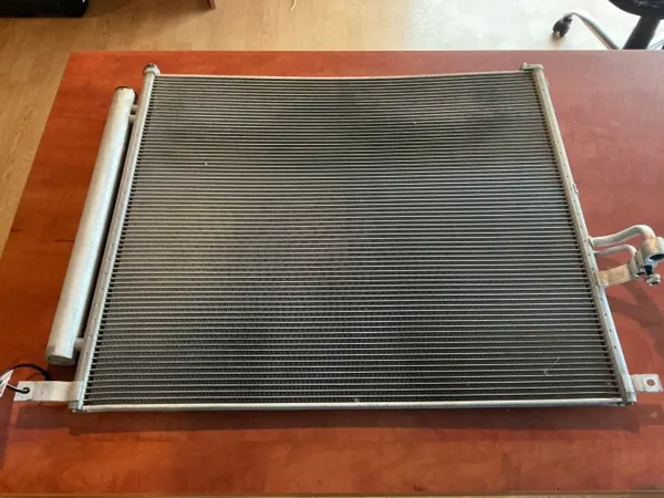 Ford OE AB3919710AB AC Kondensor - Begagnad image 3