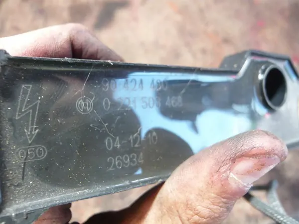 Bobina de ignição Opel Zafira B Bosch 0 221 503 468 image 2