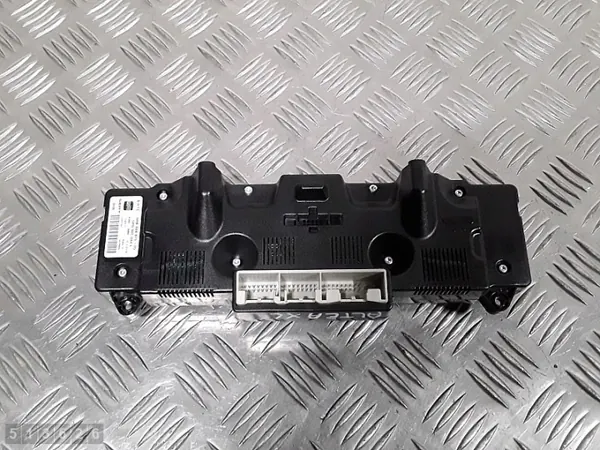 Seat Altea XL ilmastointimoduuli OEM 5P0907044L image 4