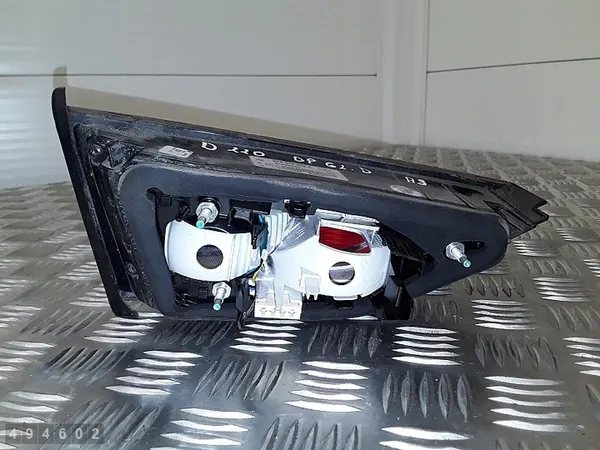 Luz trasera Audi A3 2014 8V5945094A image 3