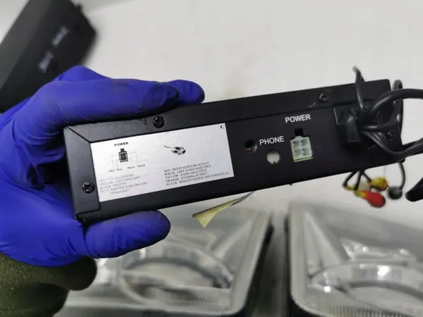 Tuner DVD OEM MP410U pour Chrysler 300C 04-10 image 7