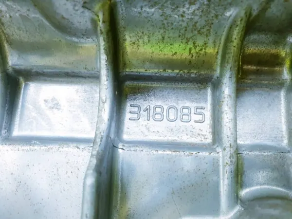 Maserati Ventiltäcke OEM 318085 - Höger Sida image 9