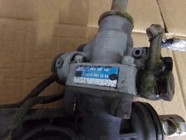 Mercedes-Benz E W210 Styrväxel 2104602884 image 5